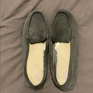Slippers / Moccasins • Grey • Like New